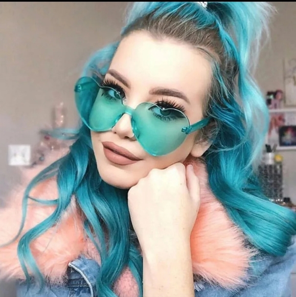 Barbie Pink Heart Tint Sunnies - Picture 4 of 11